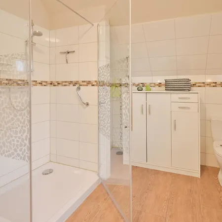 Frosch アパート ケレンフーゼン